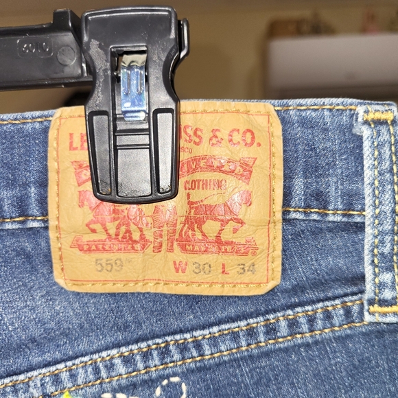 Womens Levis Cutt Off Shorts w/ DIY Rainbow Trim & Embroidery 30" Waist - Picture 2 of 5